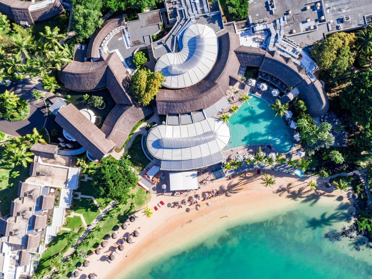 Lux* Grand Gaube Resort & Villas Екстериор снимка Aerial view of the resort
