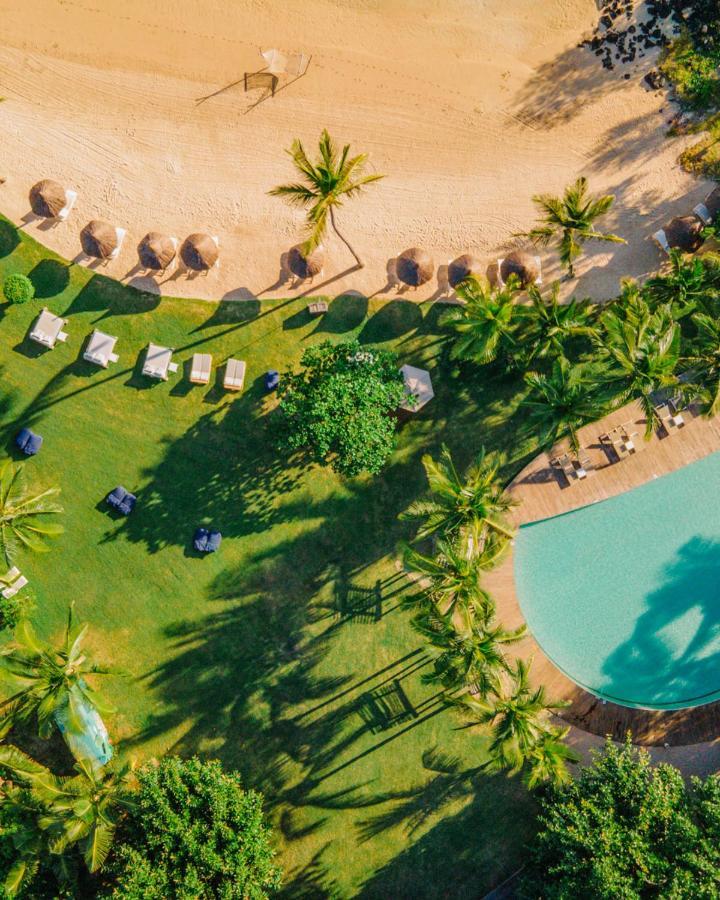 Lux* Grand Gaube Resort & Villas Екстериор снимка Aerial view of the beach at the Four Seasons Resort