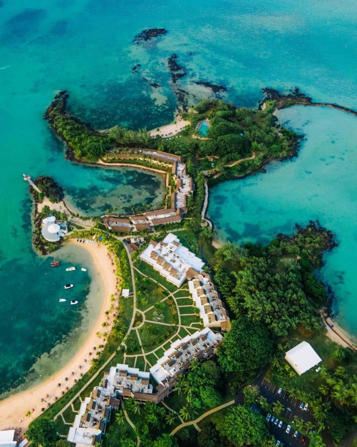 Lux* Grand Gaube Resort & Villas Екстериор снимка Aerial view of the resort
