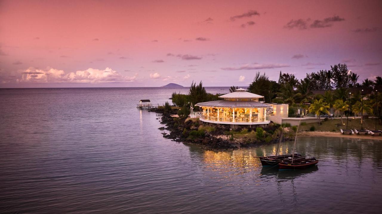 Lux* Grand Gaube Resort & Villas Екстериор снимка The Beach Club at The Oberoi, Mauritius