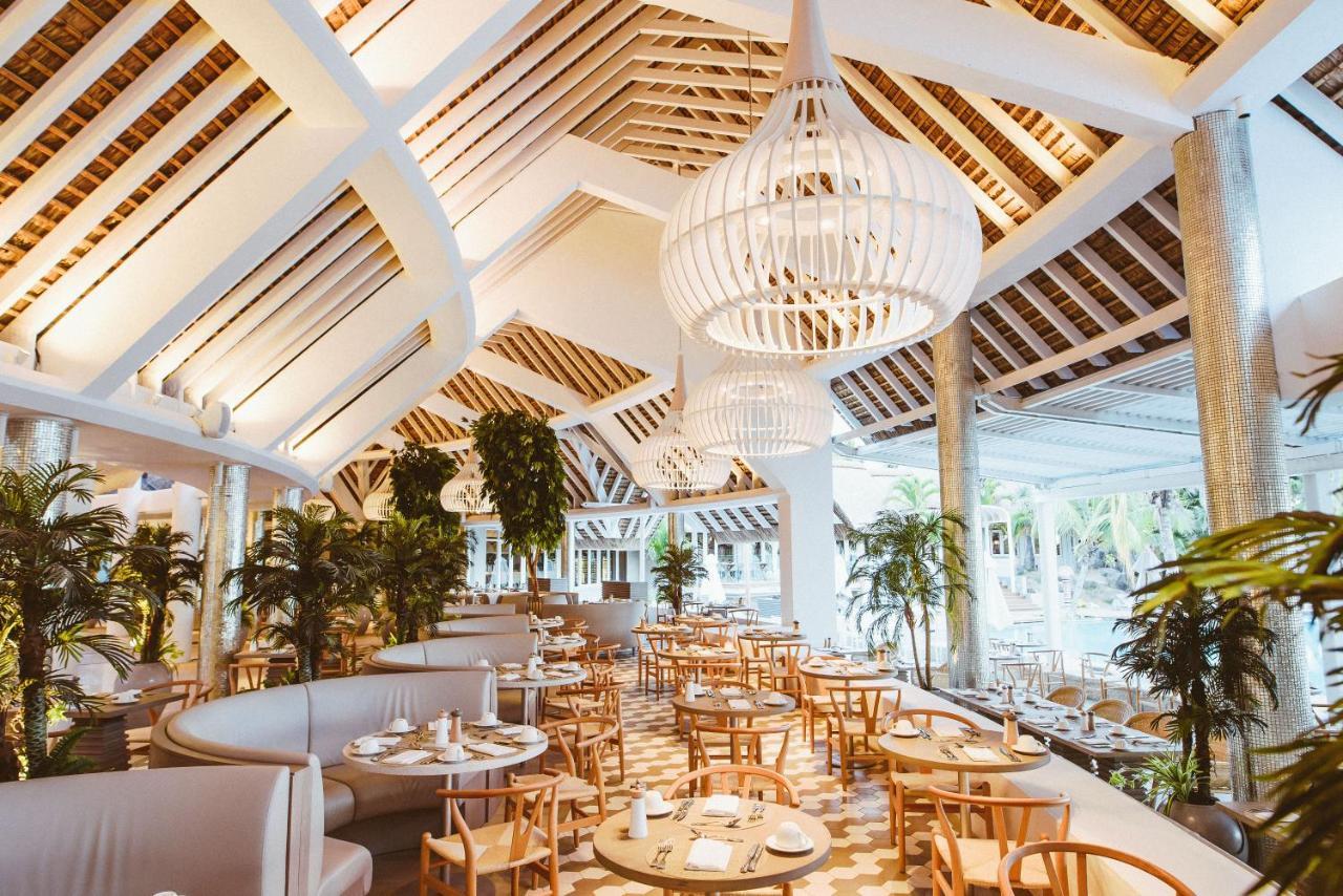 Lux* Grand Gaube Resort & Villas Екстериор снимка The interior of the restaurant