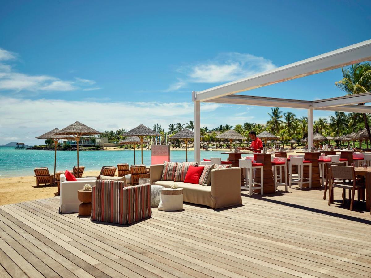 Lux* Grand Gaube Resort & Villas Екстериор снимка The Beach Bar at Sandals South Coast
