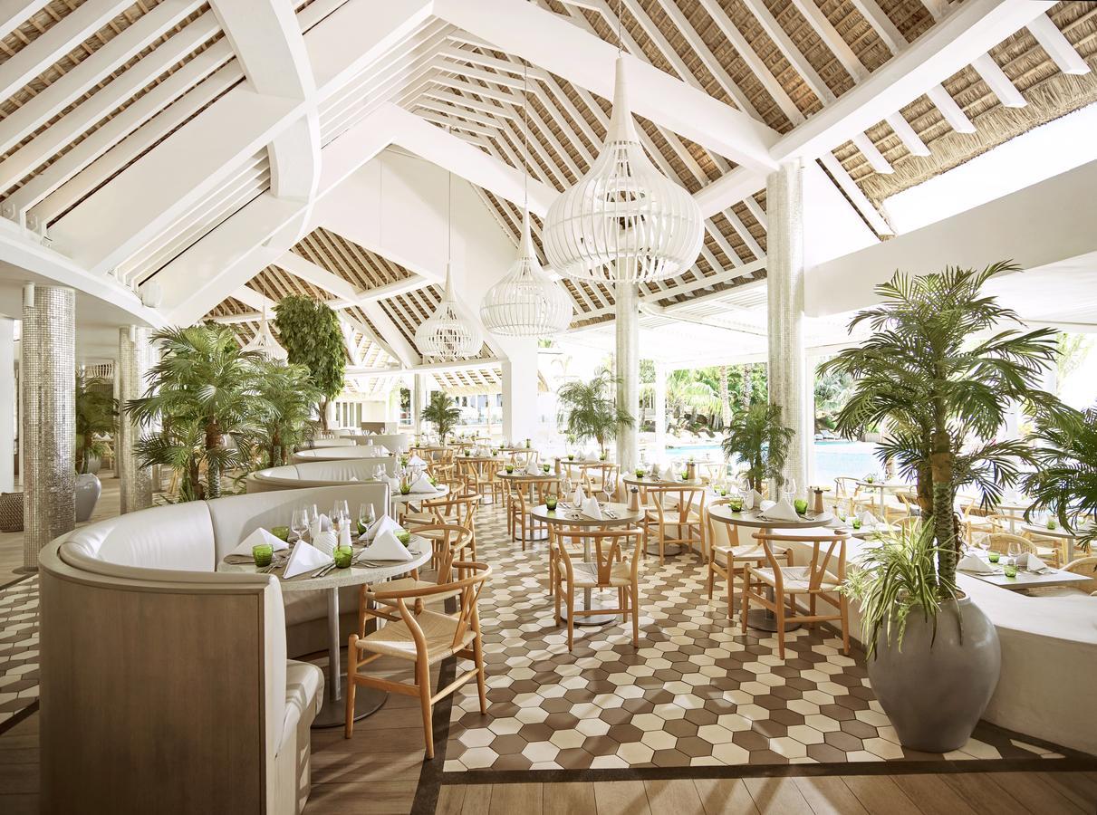Lux* Grand Gaube Resort & Villas Екстериор снимка The restaurant