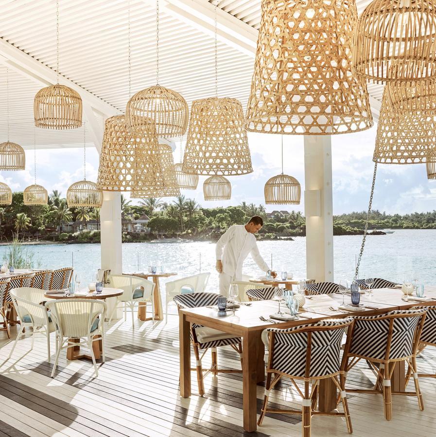 Lux* Grand Gaube Resort & Villas Екстериор снимка The Beach Club