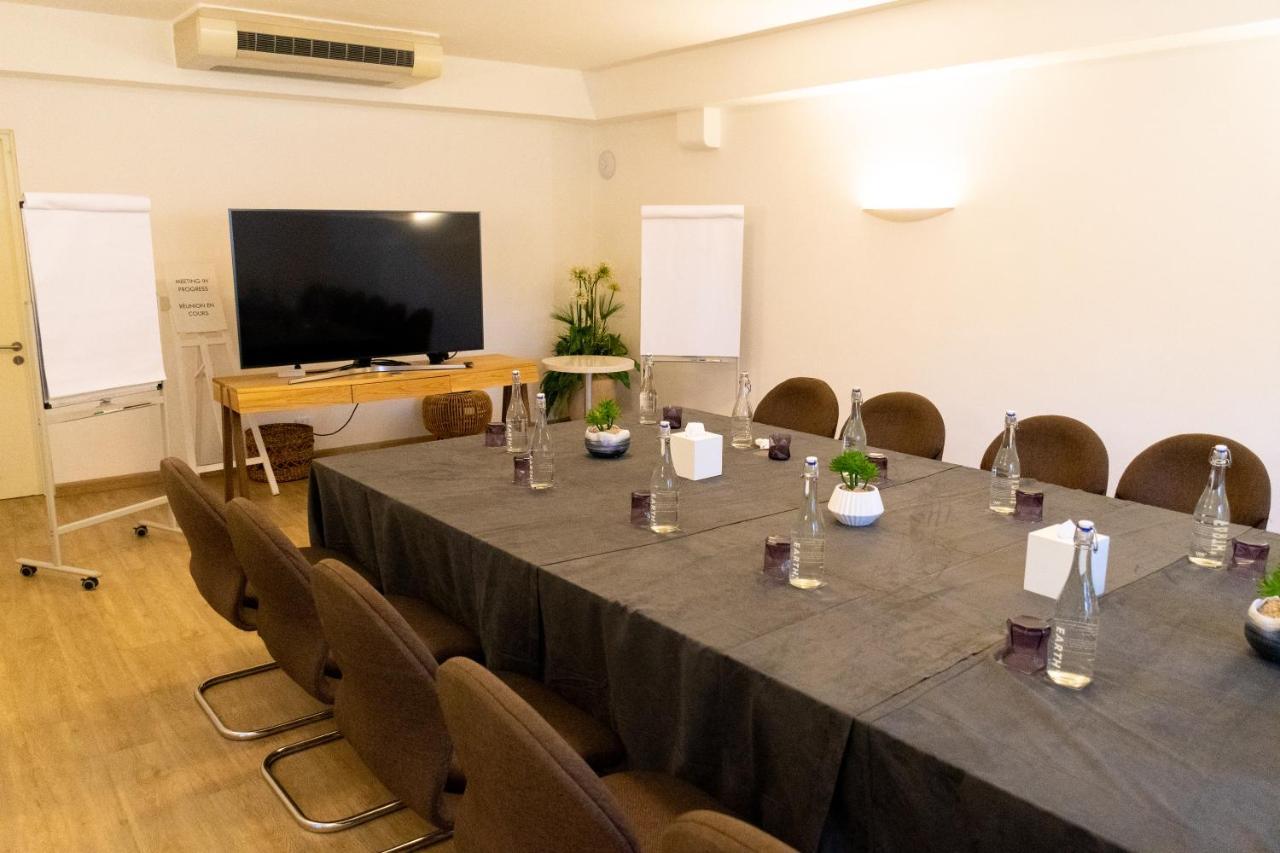 Lux* Grand Gaube Resort & Villas Екстериор снимка The boardroom at the London Business School