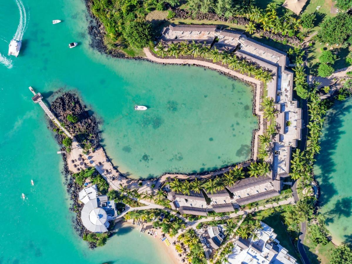 Lux* Grand Gaube Resort & Villas Екстериор снимка Aerial view of the resort
